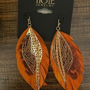 NWT nOir fall leather drop earrings with gold chain tassel orange , black & gold